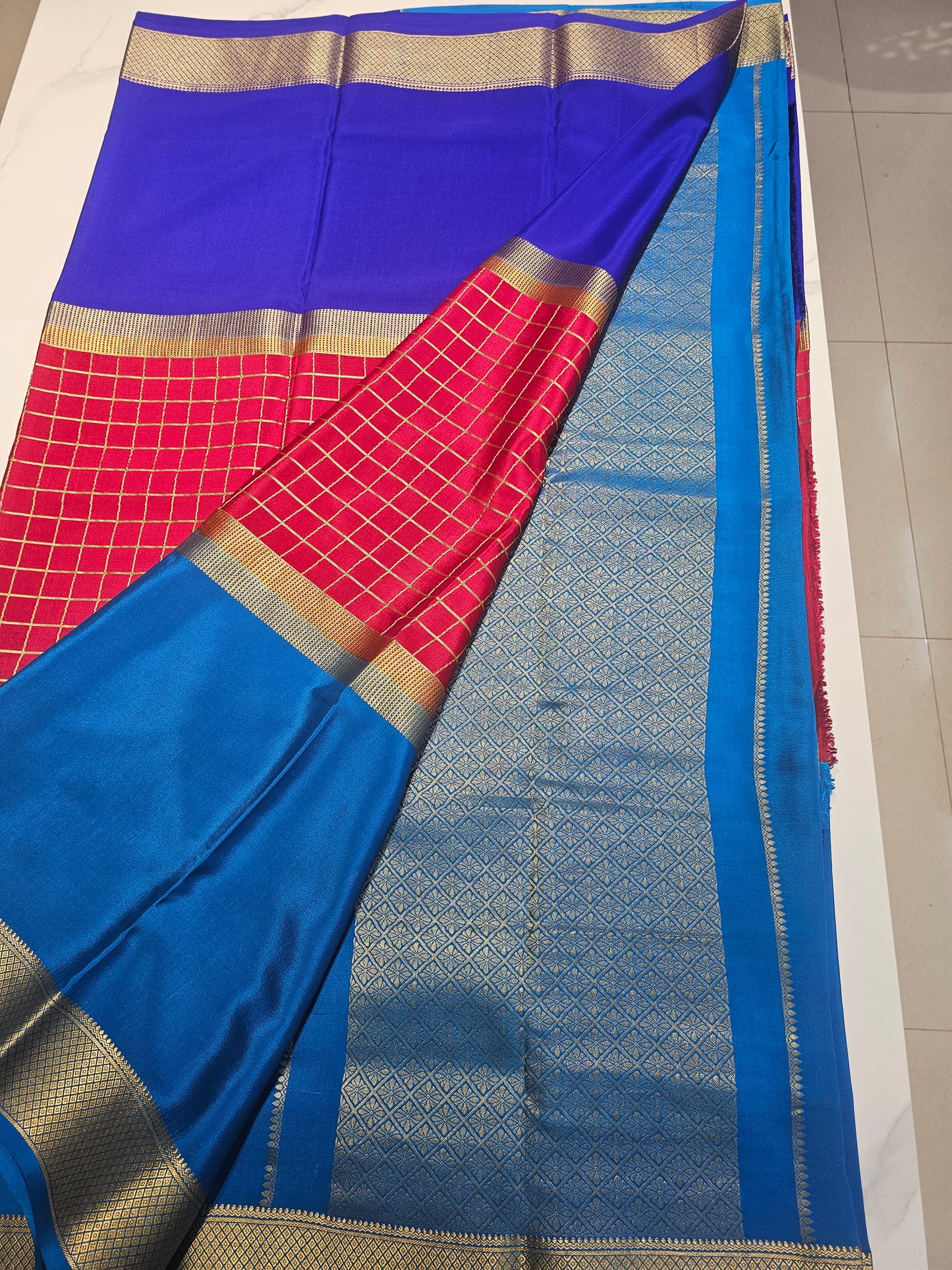 BLUE RED BLUE 3D - PURE MYSORE CREPE SILK